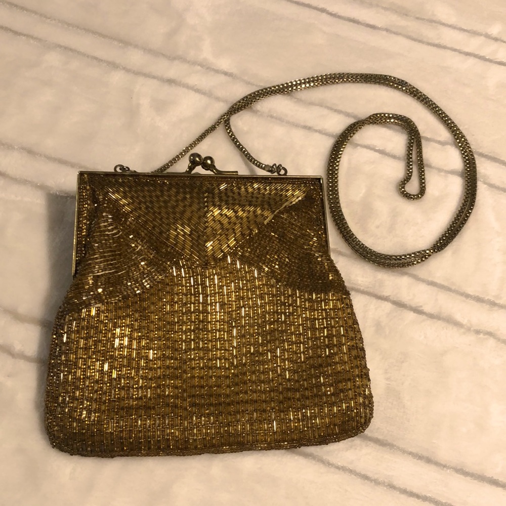 Gold glass beaded vintage purse. toggle clasp. “LaRegale LTD” made in China.